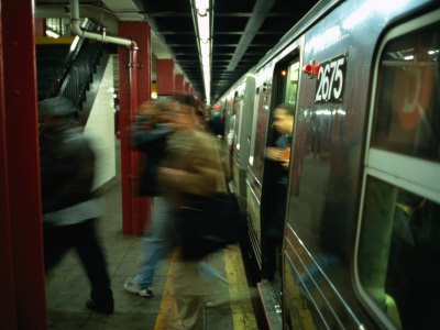 4-oborn_angus_people_disembarking_subway_train_new_york_city_new_york_usa