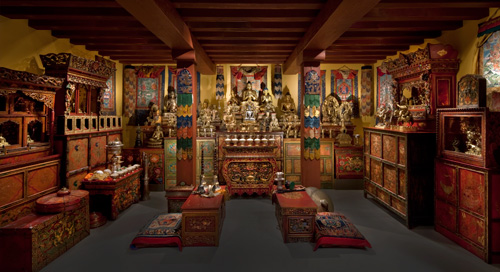 The-Tibetan-Shrine-Room-at-the-Rubin-Museum